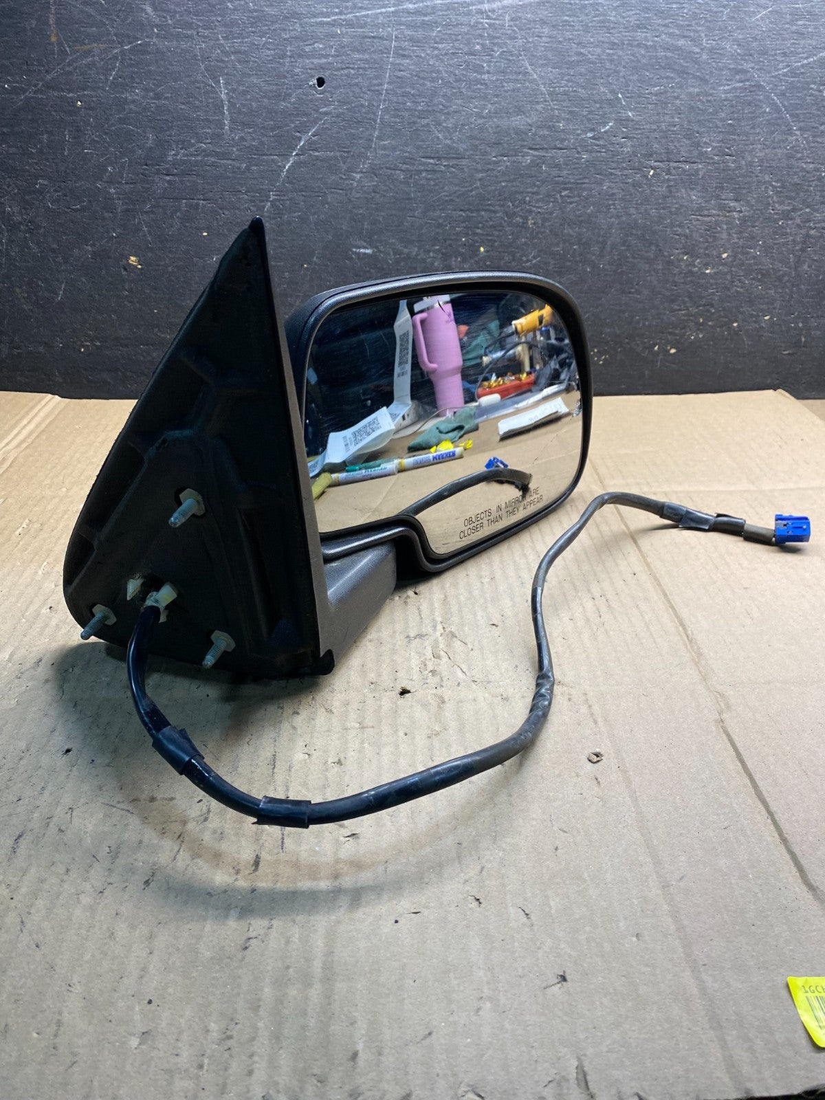 1999 - 2006 Chevrolet Silverado Suburban Right Door Mirror AB0633 MS9