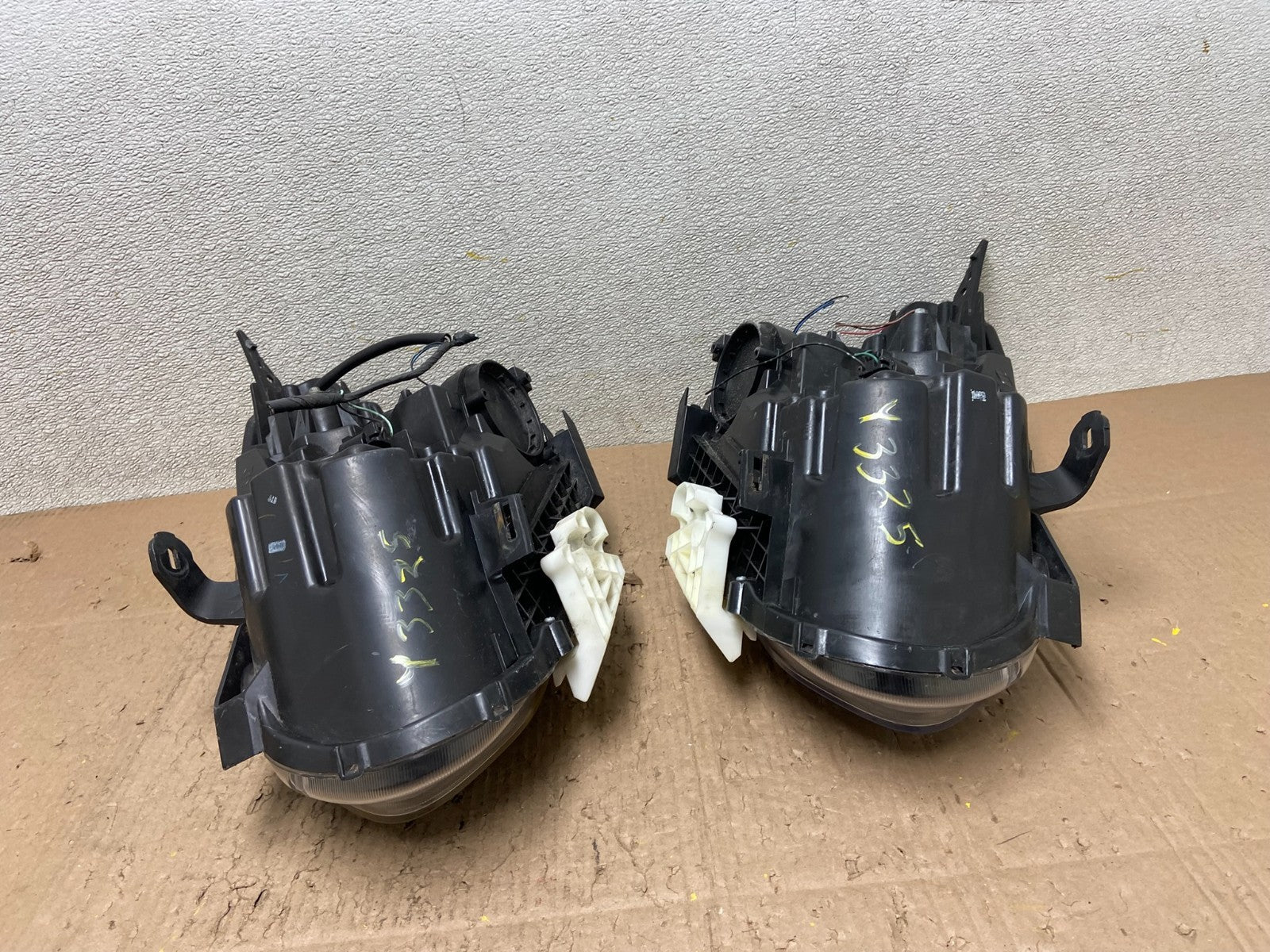 2009-2013 Nissan Rogue Left+Right Side Set Black Halogen Headlights OEM Y3325 DW10