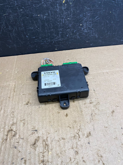 Volvo VNL 21919936-P05 Cab Control Module AC46060