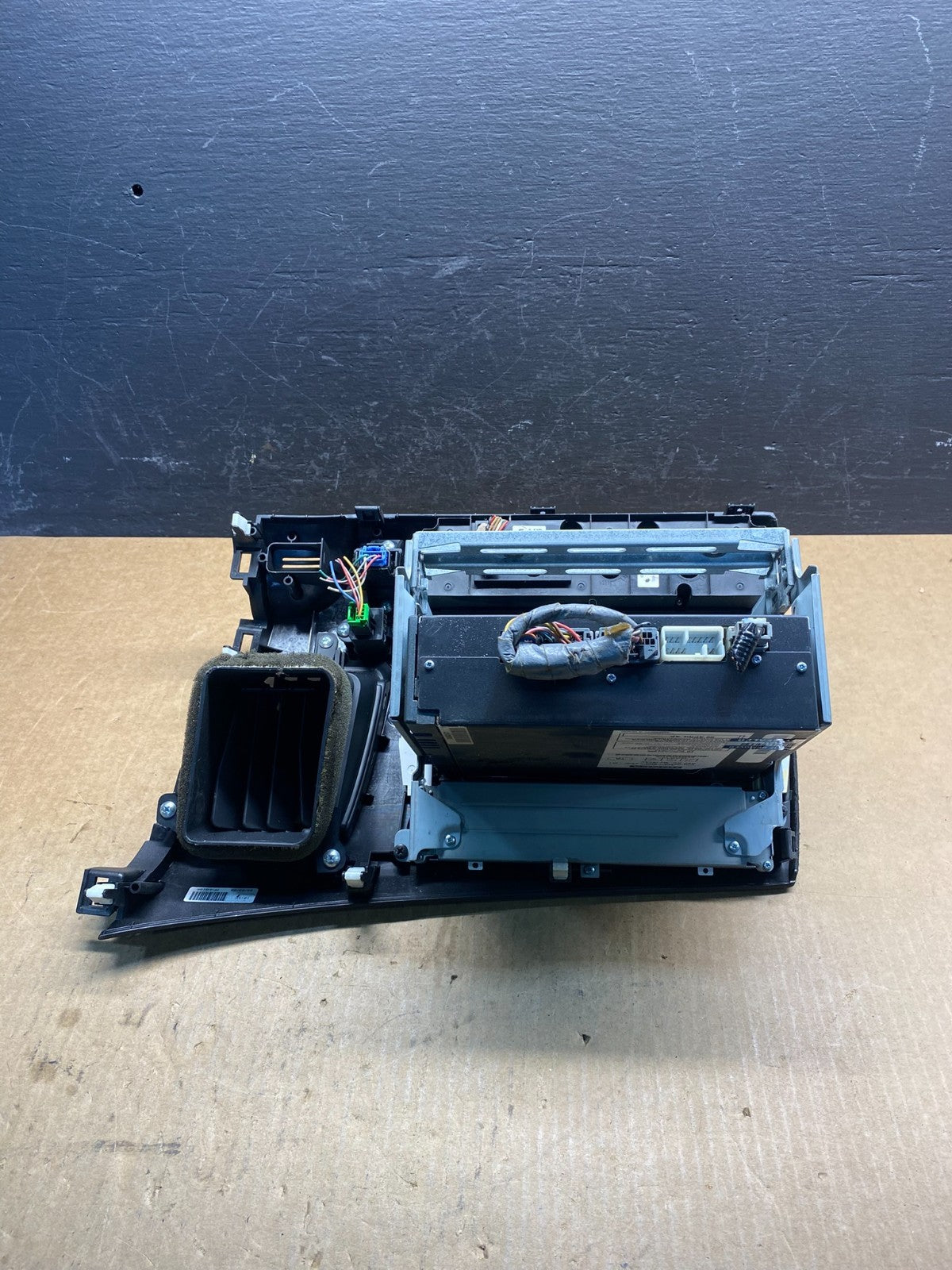 2006 - 2011 Honda Civic Radio AM/FM Climate Control Air Vent Bezel AC6974 DG5