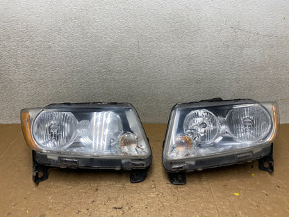 2011-2013 Jeep Grand Cherokee Left+Right Halogen Headlights V6374 DW0