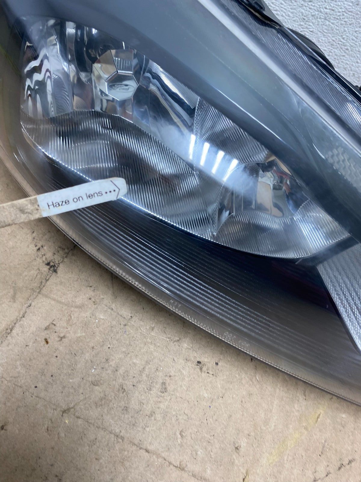 2015 to 2018 Ford Focus Right Passenger RH Side Black Headlight ae6892 DG3