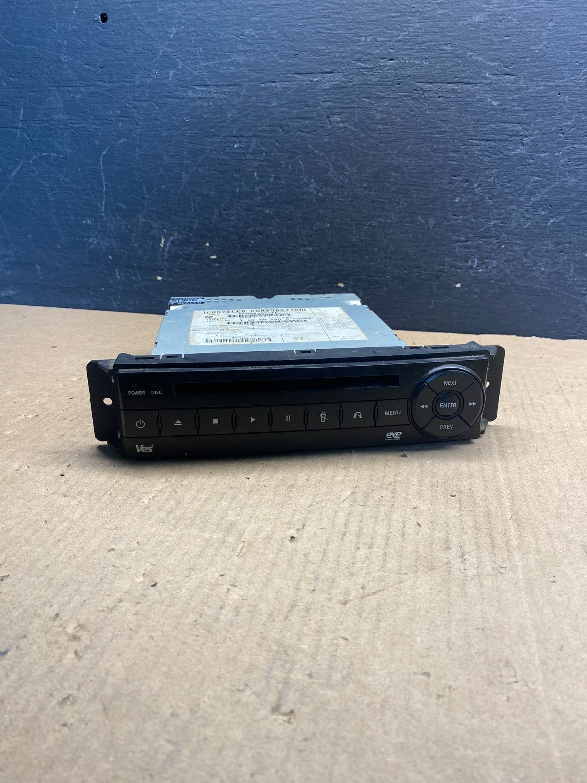 2008 to 2012 Chrysler Town Country DVD Player Receiver AE7456 DW0