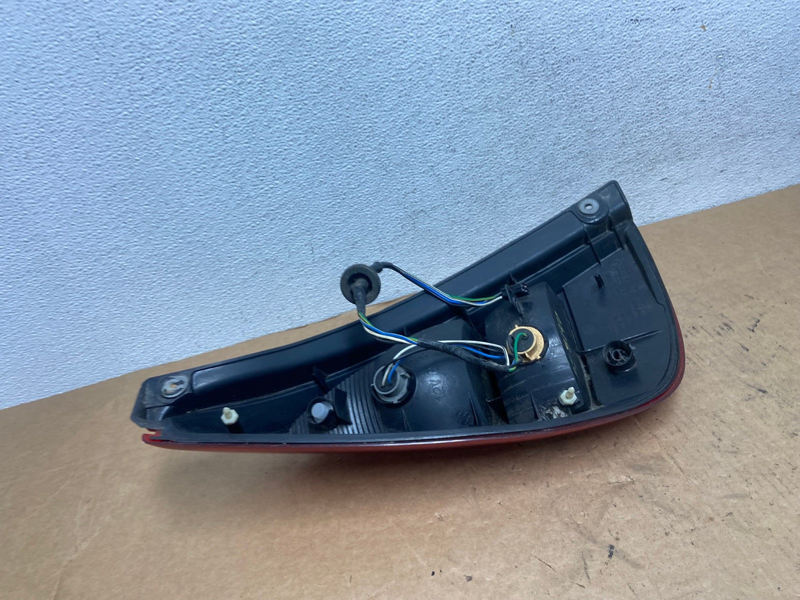2002 to 2004 Suzuki Aerio Wagon Right Passenger RH Tail Light AD5140 LK5