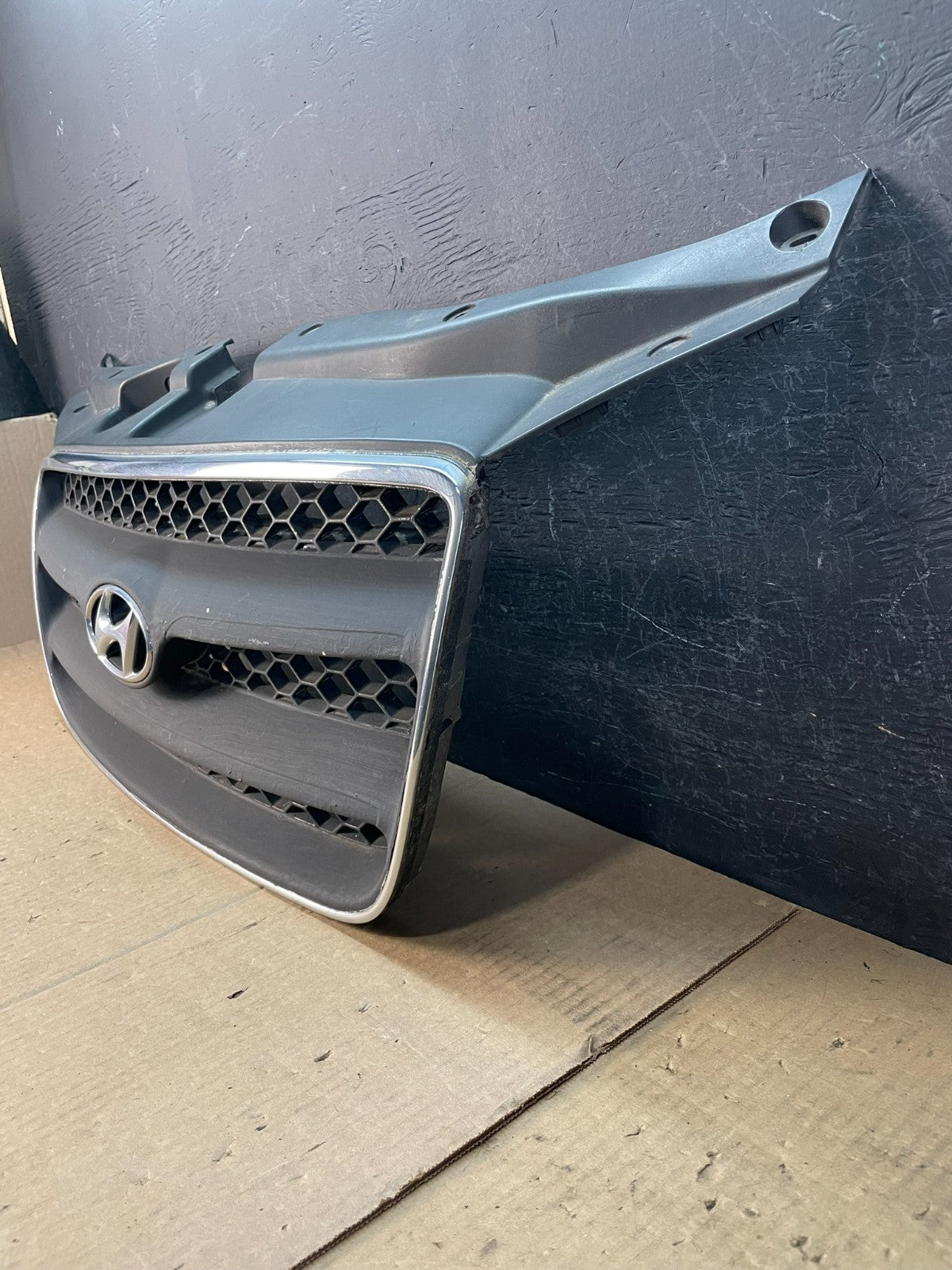 2007 to 2009 Hyundai Santa Fe Front Upper Grill Grille AD5516 DG1