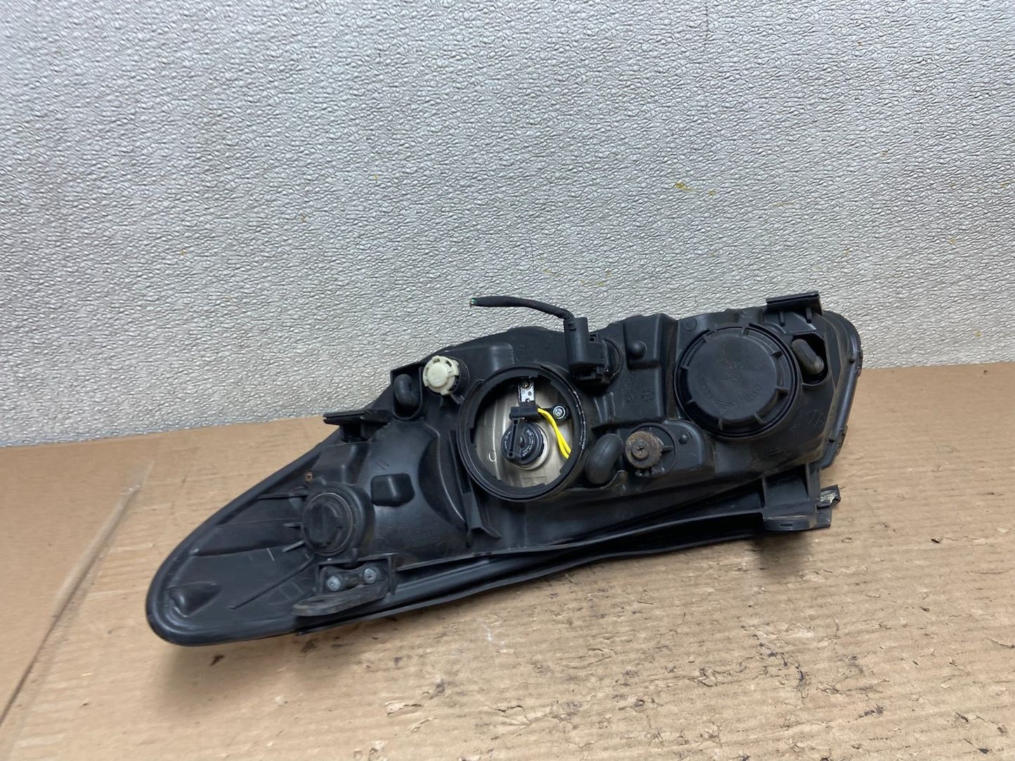 2007 2008 2009 2010 Hyundai Elantra Right Passenger Side Headlight OEM AA9611 DW5