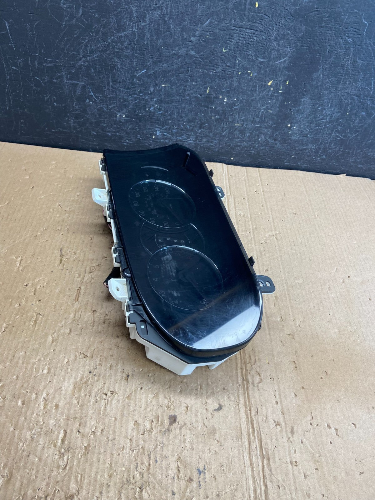 2005 to 2010 Toyota Avalon Cluster Gauge Speedometer AE4200 DG1