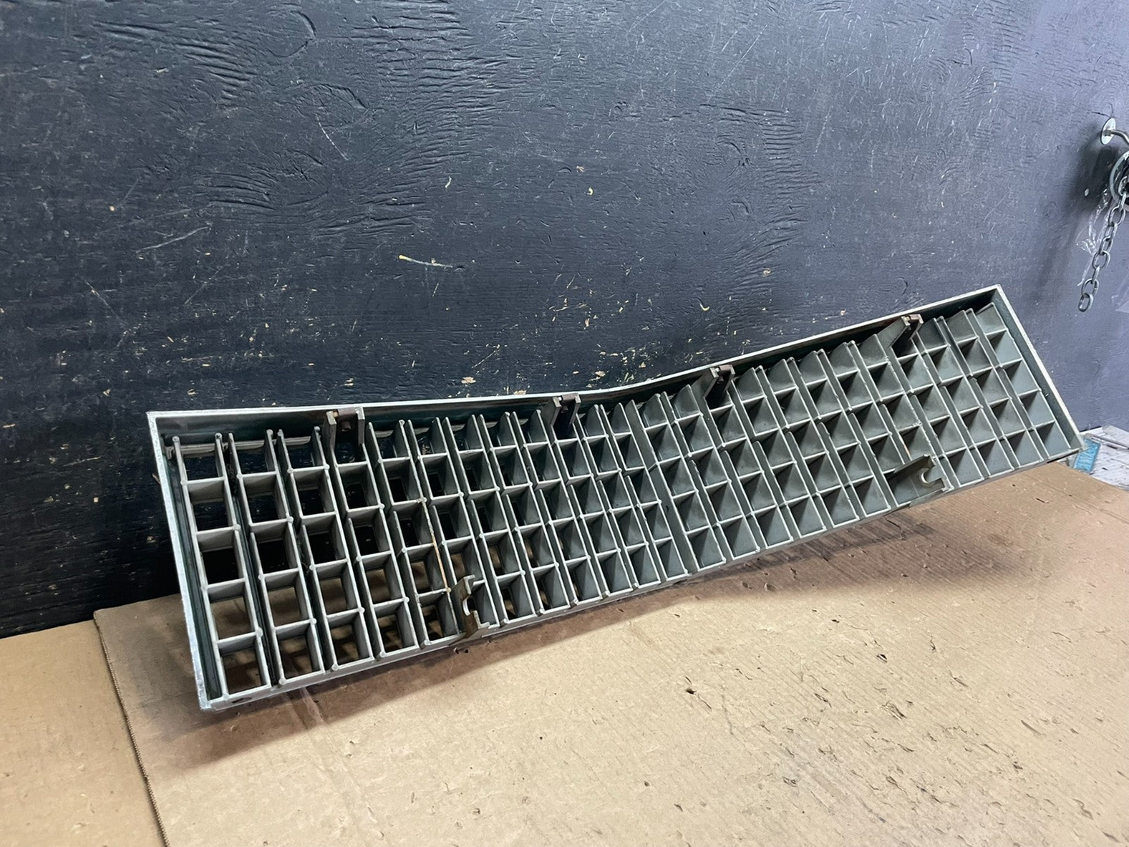 1977 to 1979 Cadillac Deville Front Grill Grille GM 1611929 AB31774