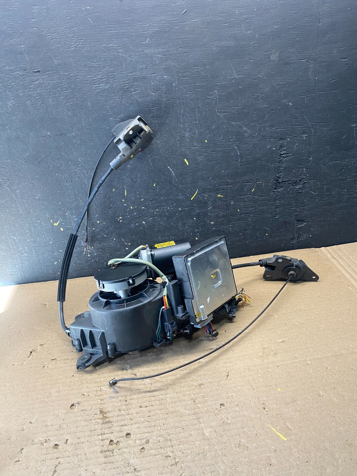 2007-2014 Kia Sedona Left Electric Power Sliding Door Motor Regulator s2817 DG5