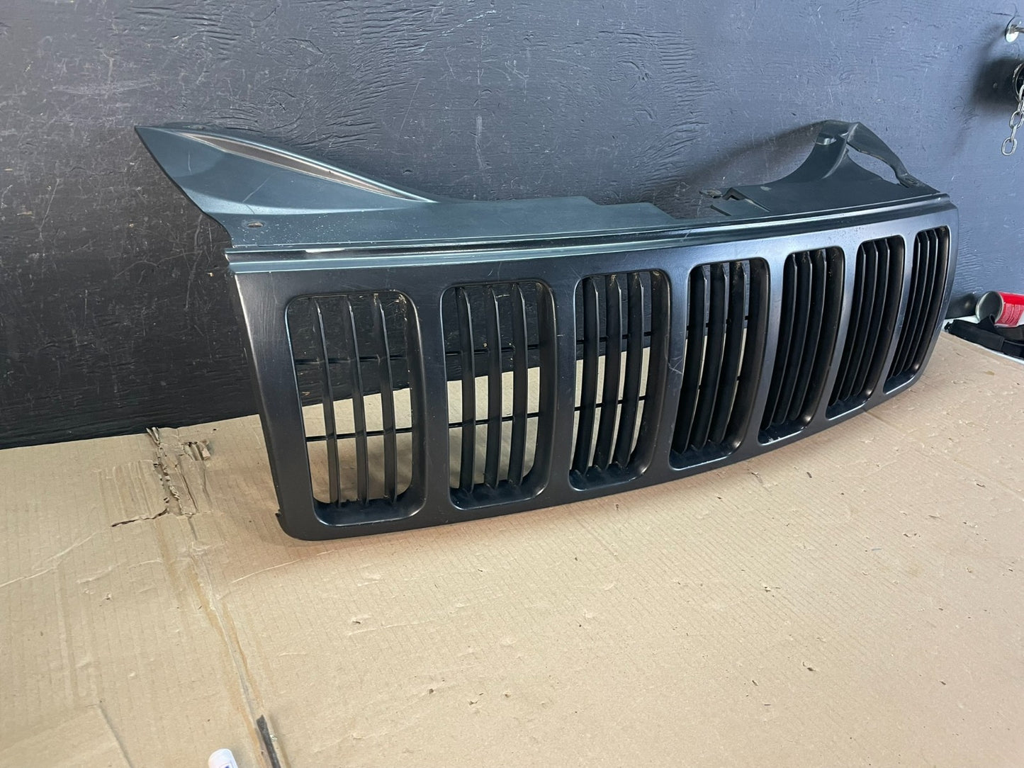 2005 2006 2007 Jeep Grand Cherokee Front Upper Grill Grille ae3614 DG2