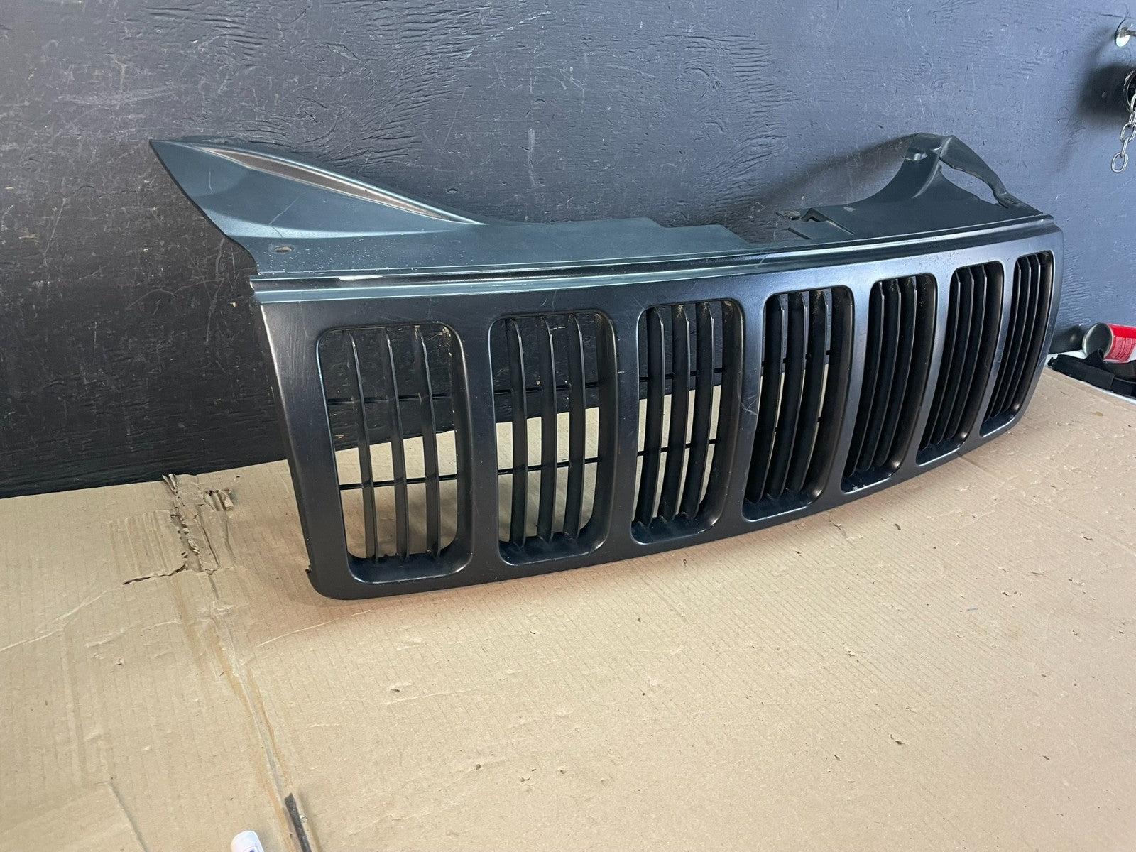 2005 2006 2007 Jeep Grand Cherokee Front Upper Grill Grille ae3614 DG2