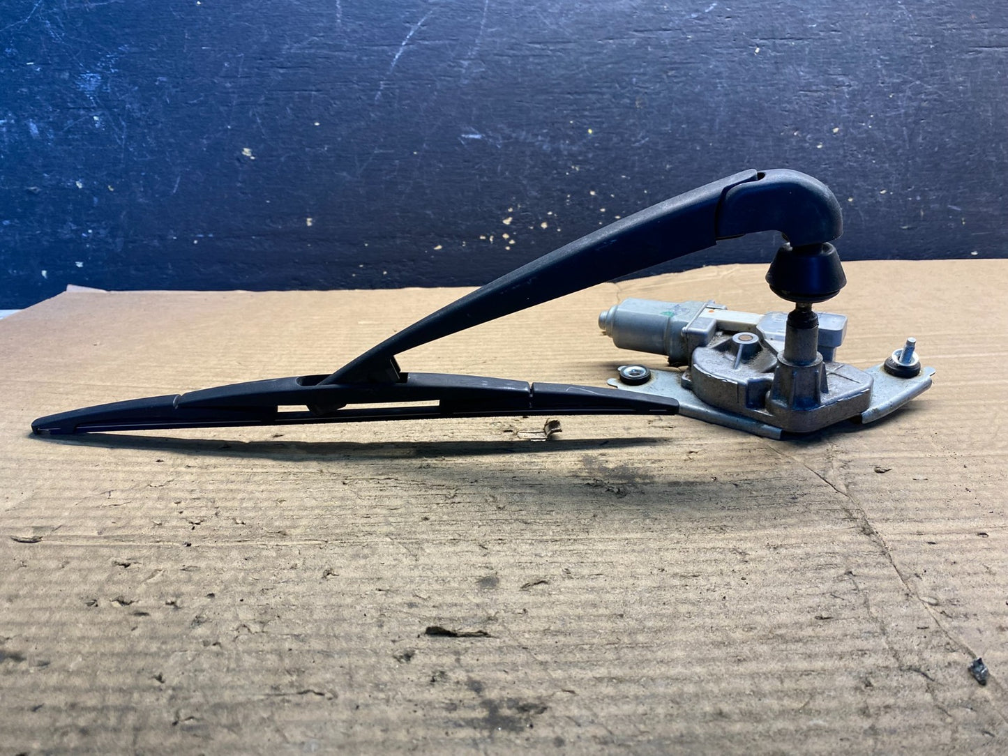2009-2017 Infiniti FX35 FX50 Rear Liftgate Back Window Wiper Motor OEM AA72633