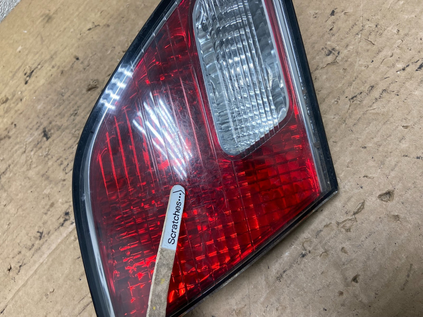 2002 2003 2004 Lexus ES300 ES330 Left Driver Lh Inner Tail Light Oem AB3378 LK3