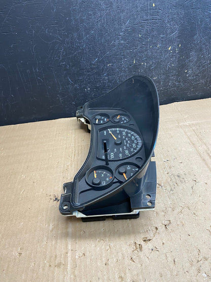 2004 to 2007 Chevrolet Express Speedometer Cluster Gauge ae1870 DG2