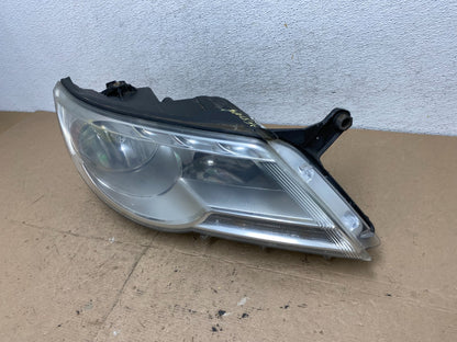 2009 to 2011 Volkswagen Tiguan Right Passenger Halogen Headlight AF5144 DW1