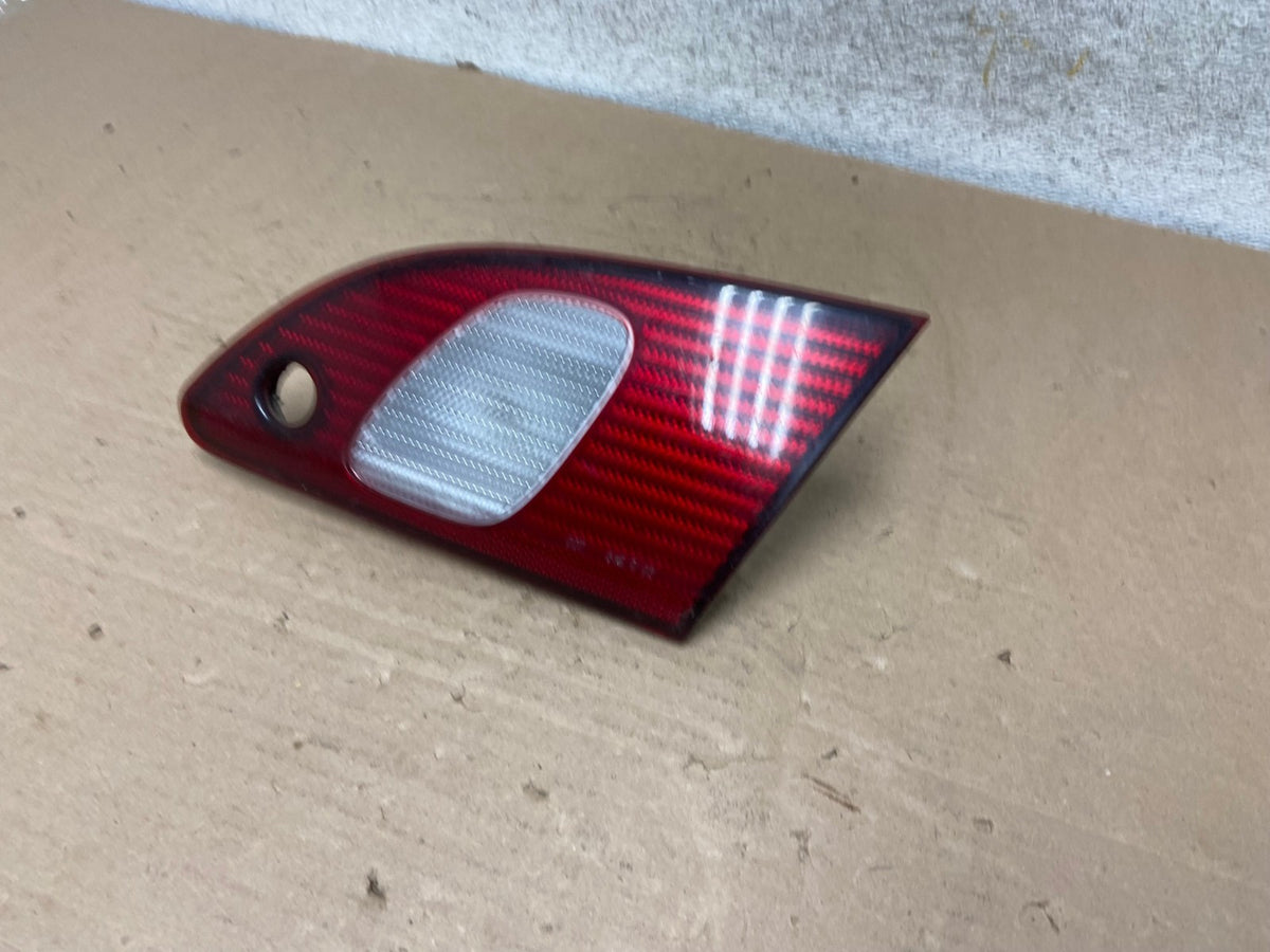 1998-2000 Toyota Corolla Right Passenger RH Side Inner Tail light AH9471 LK1