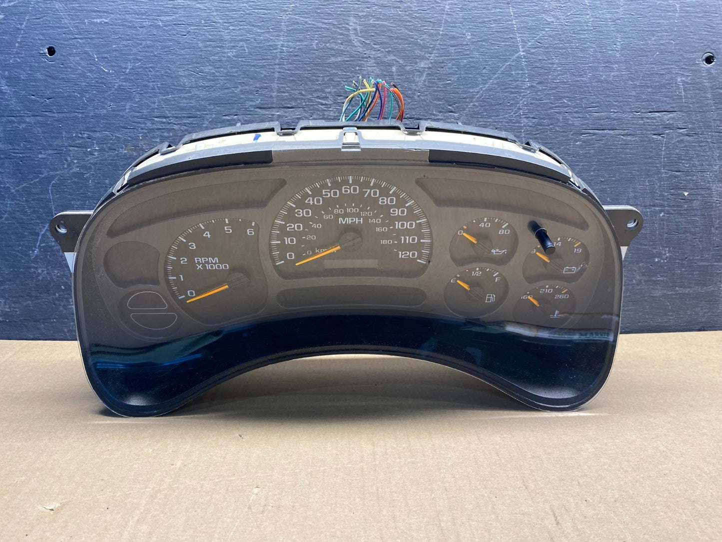 2003 to 2006 Chevrolet Silverado Speedometer Instrument Cluster AG7445 DG0