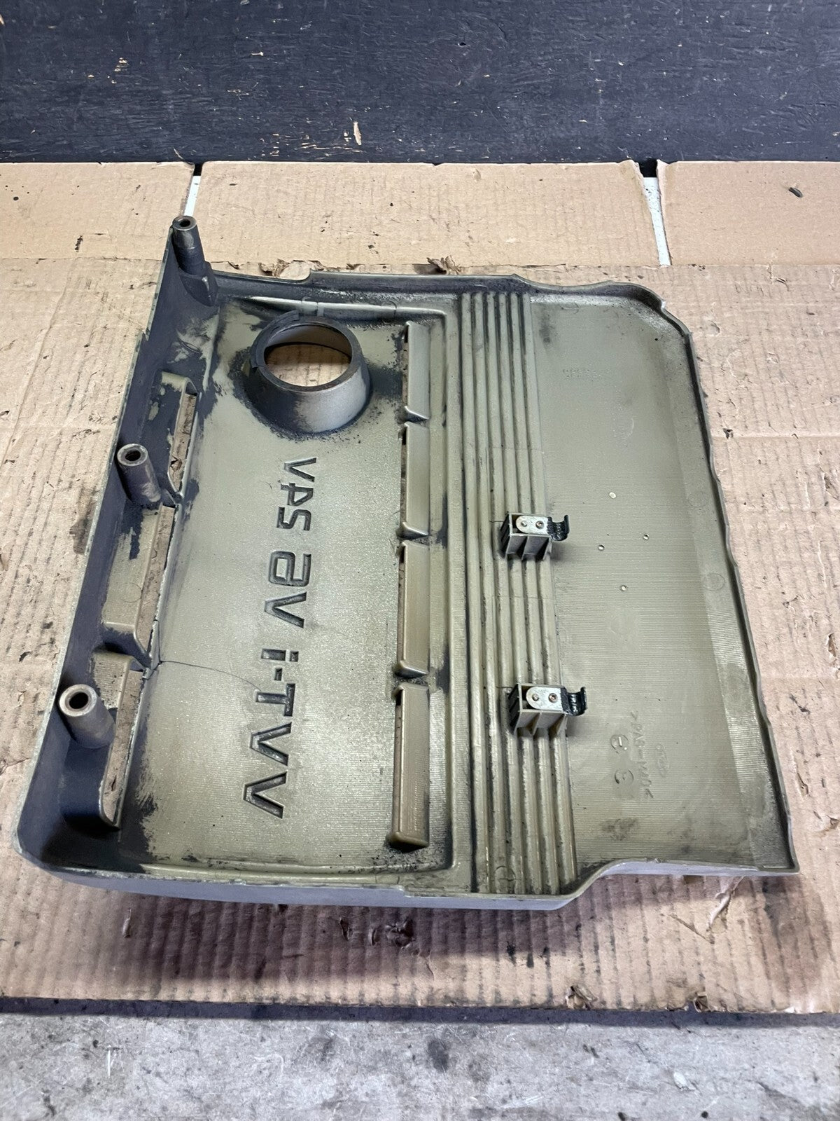 2002 to 2003 Lexus ES300 Engine Motor Cover Trim Panel M2677 PS7