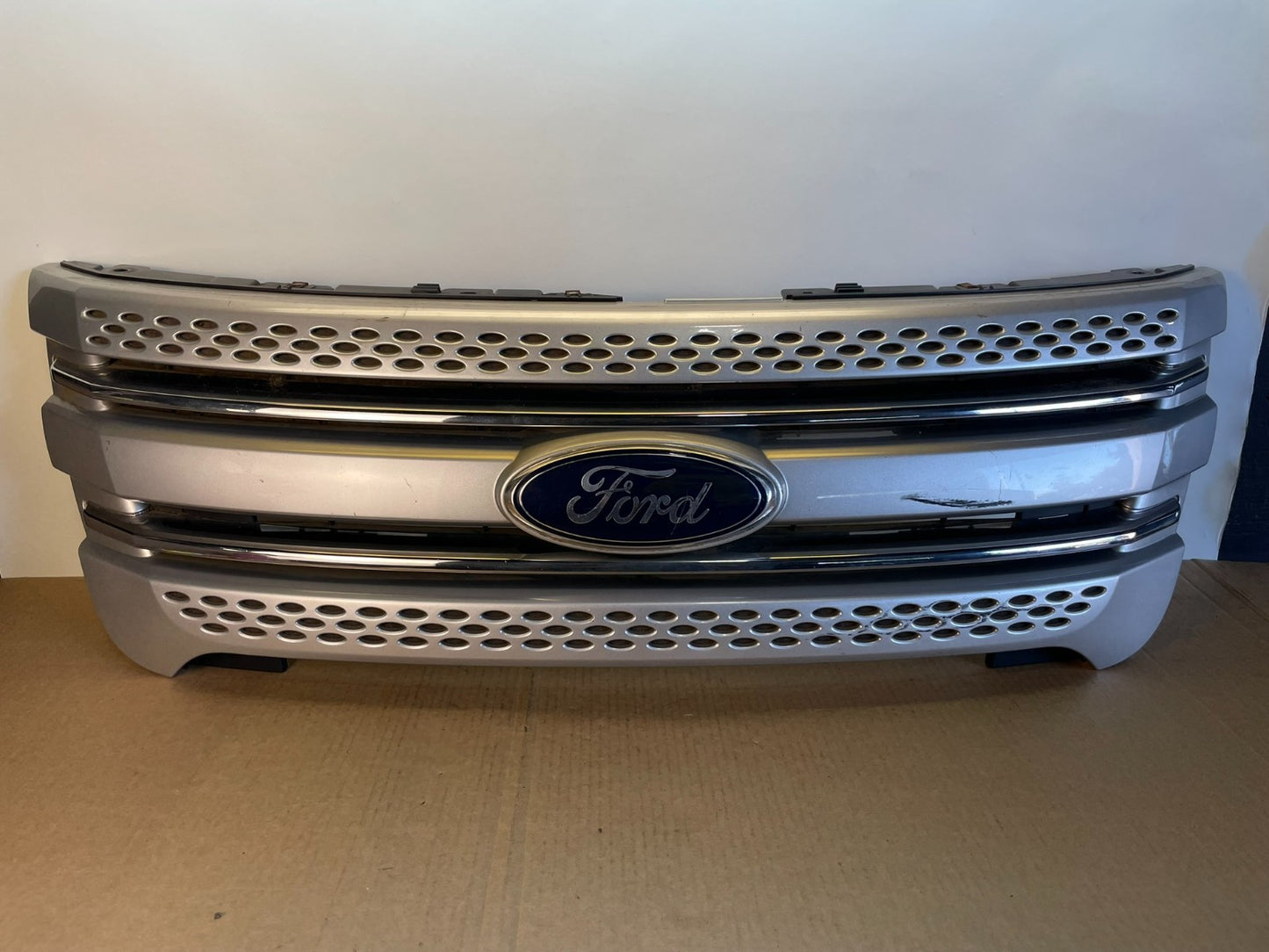 2011 to 2015 Ford Explorer Upper Front Grill Grille AF5448 DW0