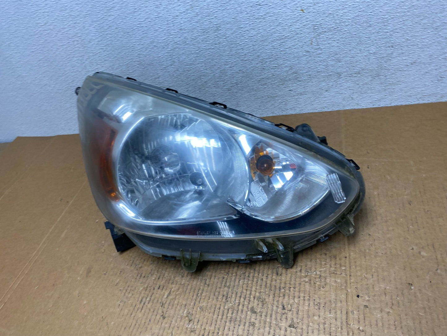 2014 - 2020 Mitsubishi Mirage Right Passenger RH Halogen Headlight AE1372 DW1