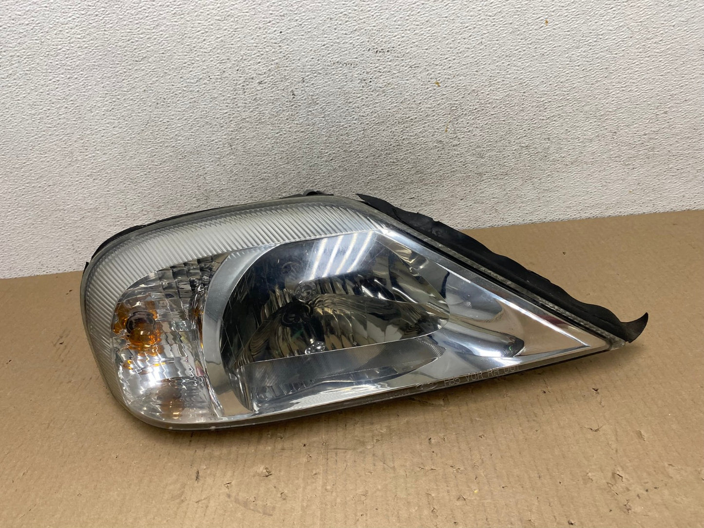2000 to 2005 Mercury Sable Right Passenger Side Halogen Headlight AE9625 LK0