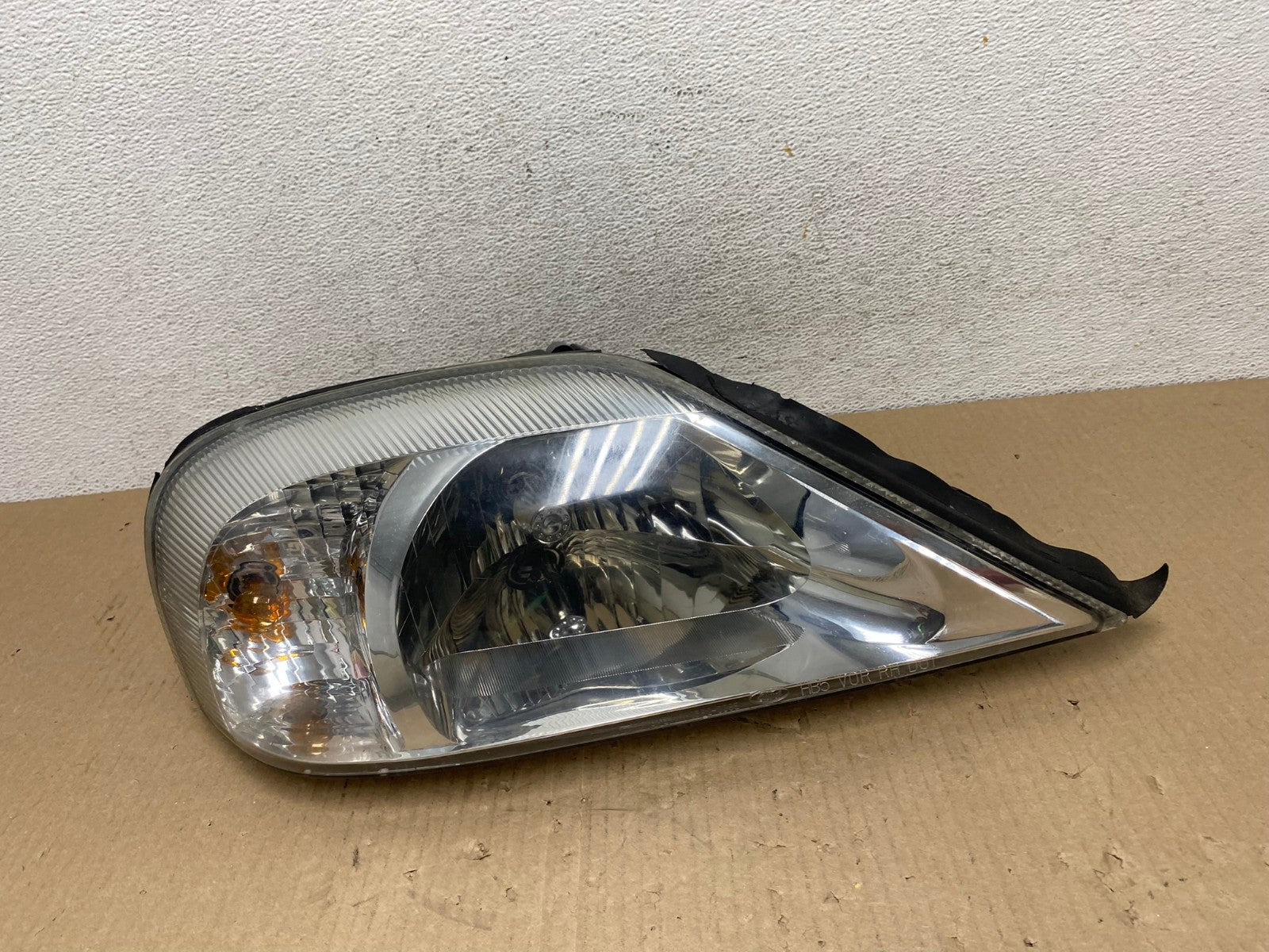 2000 to 2005 Mercury Sable Right Passenger Side Halogen Headlight AE9625 LK0