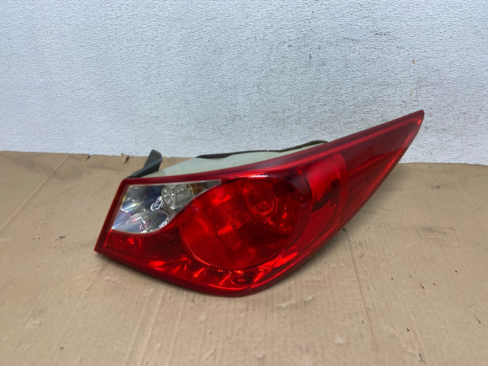 2011 2012 2013 Hyundai Sonata Right Passenger RH Tail Light AE9141 LK0