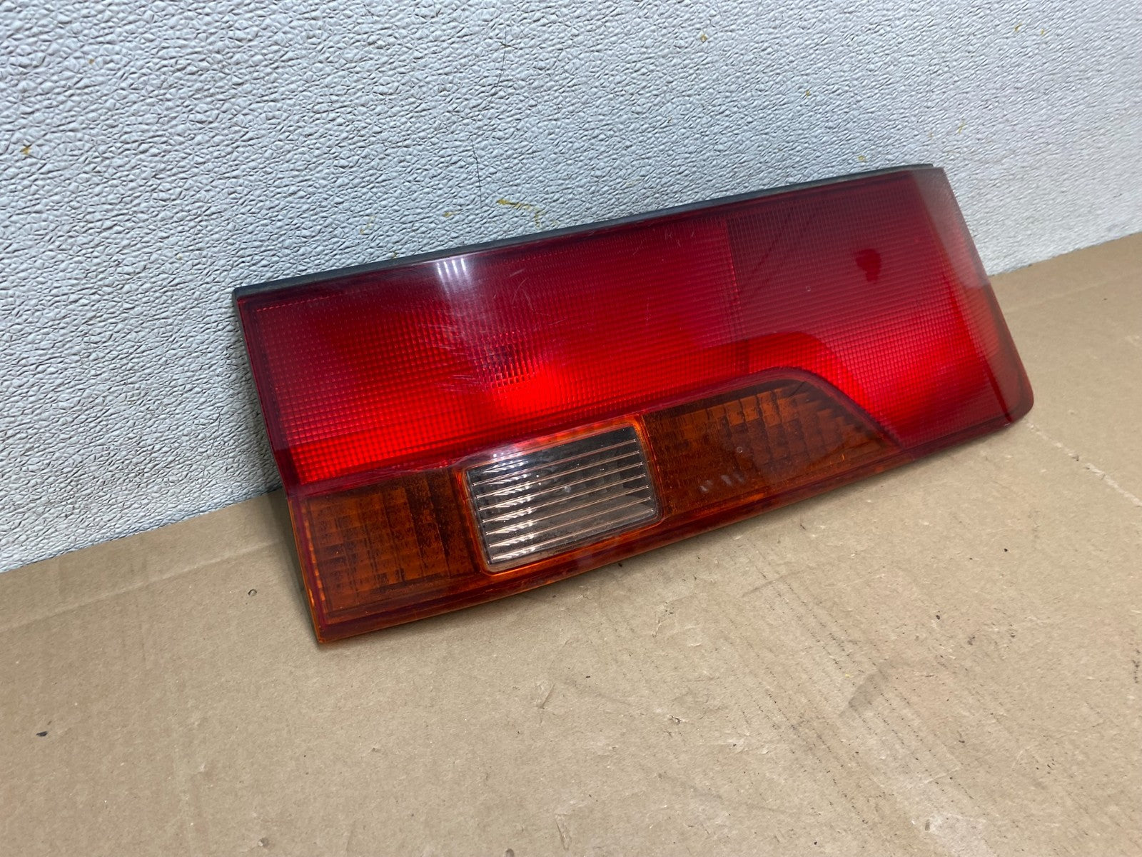 1999 2000 2001 Honda Odyssey Left Driver LH Tail Light Inner Oem S0249 DW2