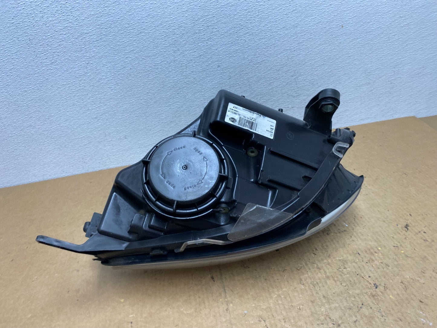 Halogen 2006 2010 Mercedes W251 R-Class Right Passenger Headlight OEM AC3633 DW4