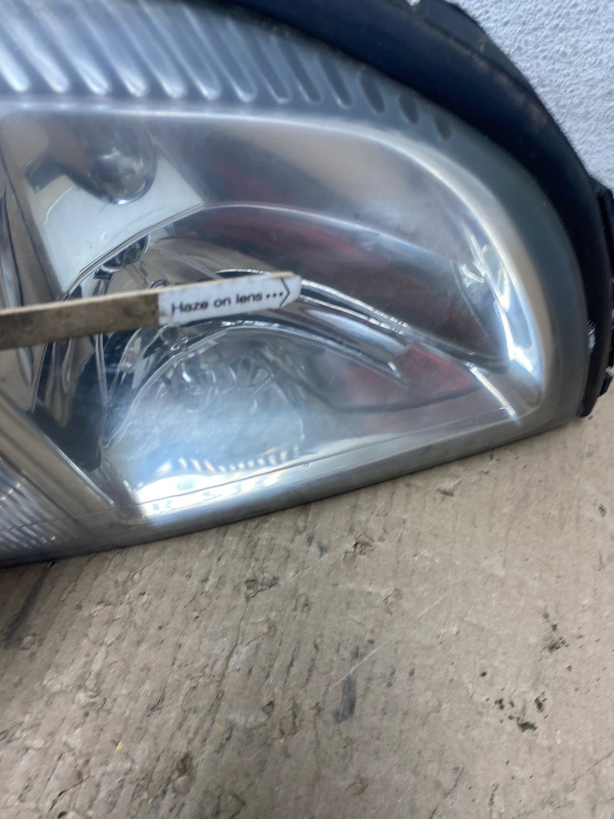 2000 to 2005 Cadillac Deville Right Passenger RH Side Headlight AE7132 LK5