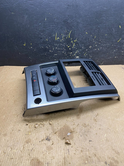 2008 to 2012 Jeep Liberty Dash Climate Temperature Control Radio Bezel Z7205 DG2