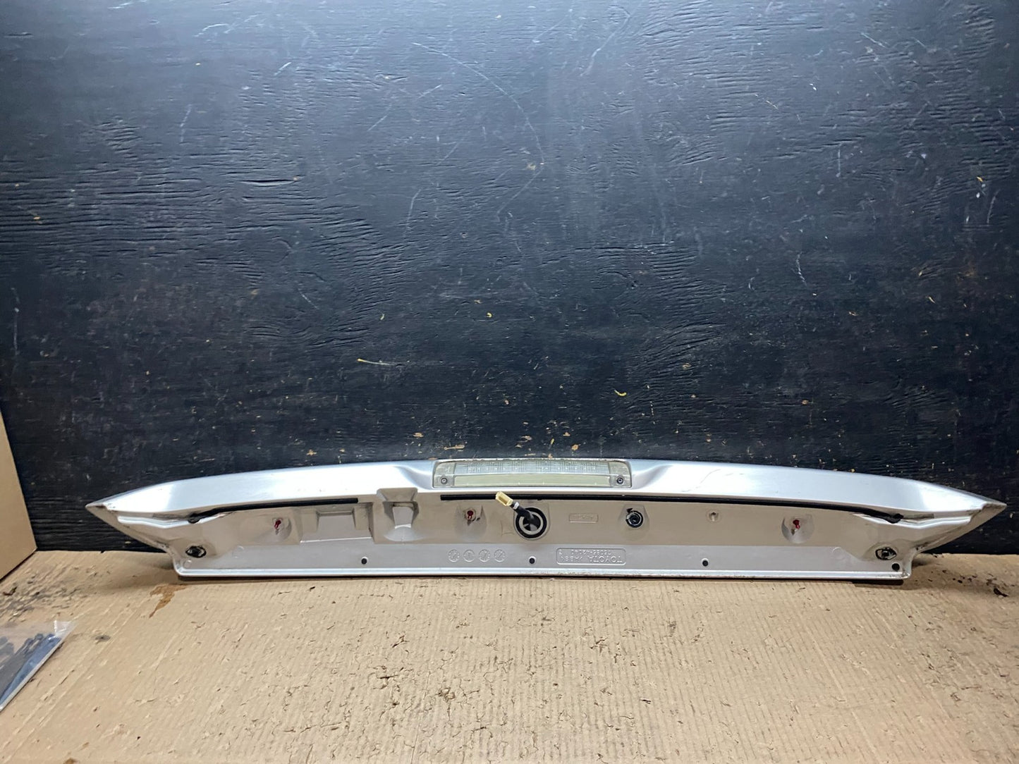 2006-2012 Toyota RAV4 Rear Upper Liftgate Spoiler Hatch 3RD Brake Light X8235 DG8