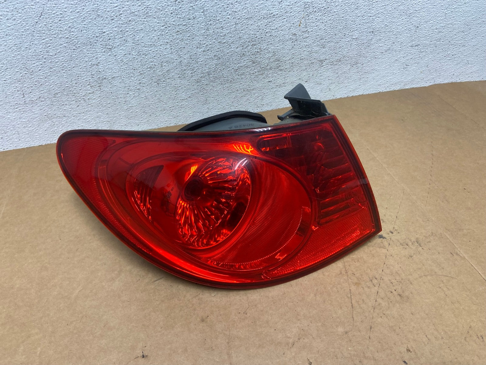 2007 to 2010 Hyundai Elantra Sedan Left Driver Side Tail Light AE2980 LK0
