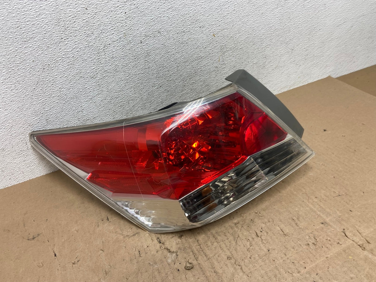 2008 to 2012 Honda Accord Sedan Tail light Left Driver LH Side AE6531 LK2