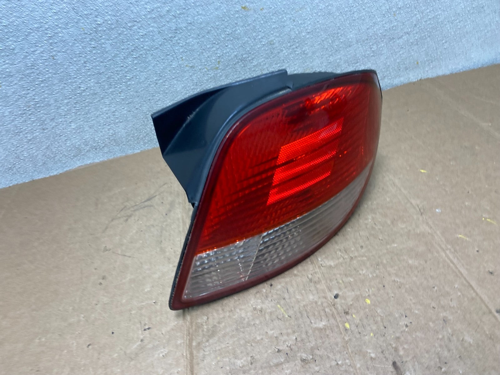 2000-2002 Hyundai Tiburon Right Passenger Rh Side Tail Light Oem AA1553 GD2