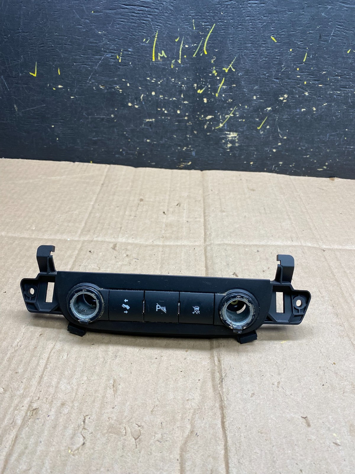 2007 - 2014 Chevrolet Tahoe Yukon Pedal Traction Control Switch OEM AA4733 DG0