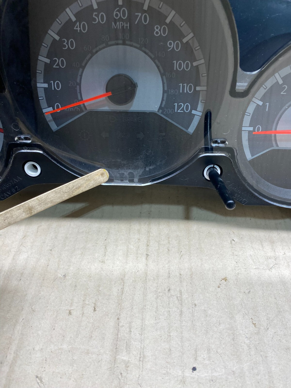 2011 to 2014 Chrysler 200 Speedometer Instrument Cluster Gauges O1715 DG1