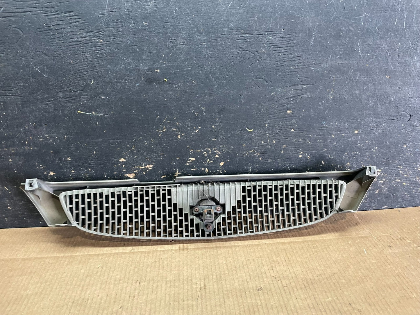 1995 1996 Nissan Maxima Front Upper Grill Grille Oem AA9200 DG5