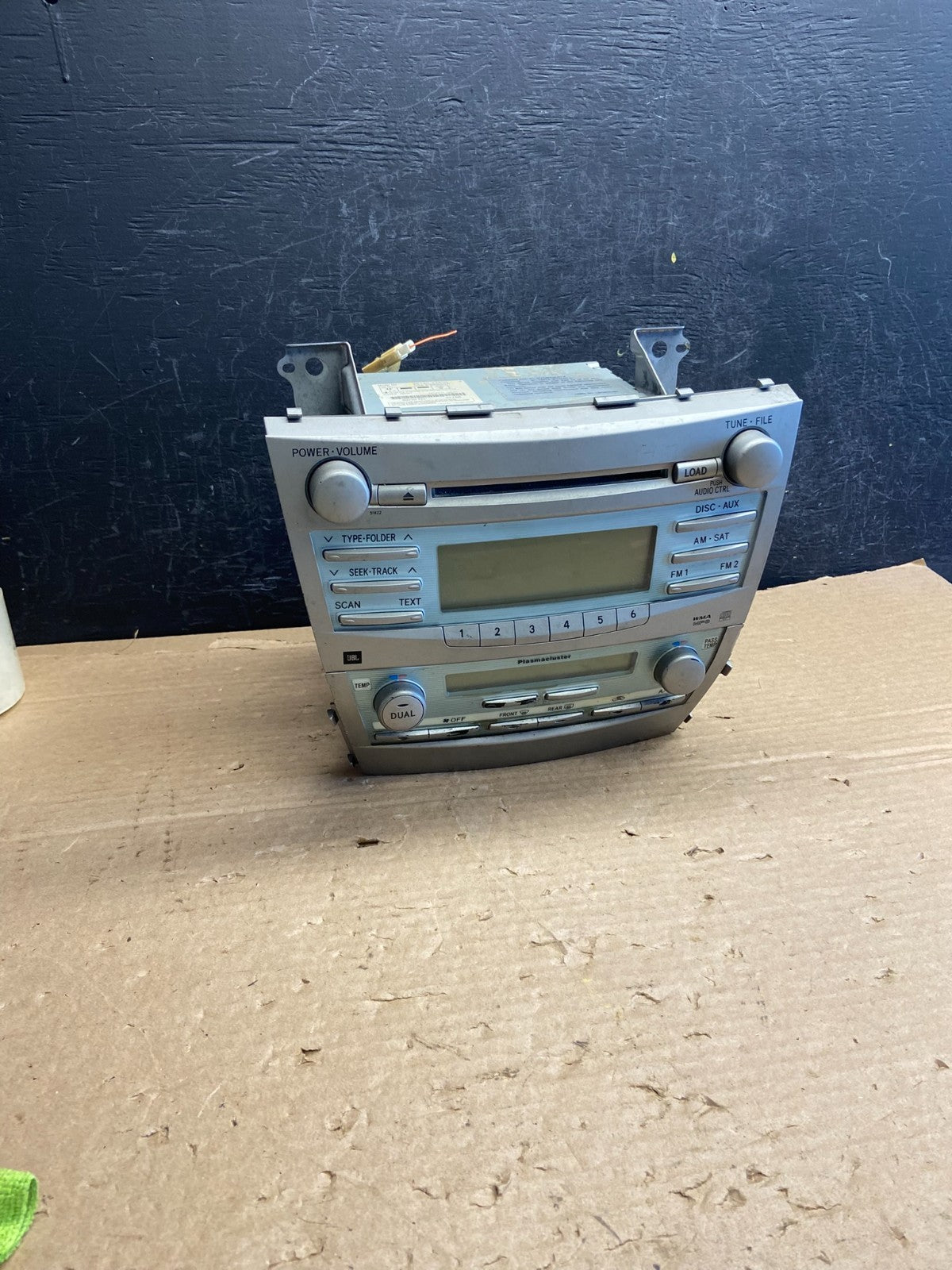 2007 to 2009 Toyota Camry Radio CD Player Climate Control Bezel AF2675 DG0