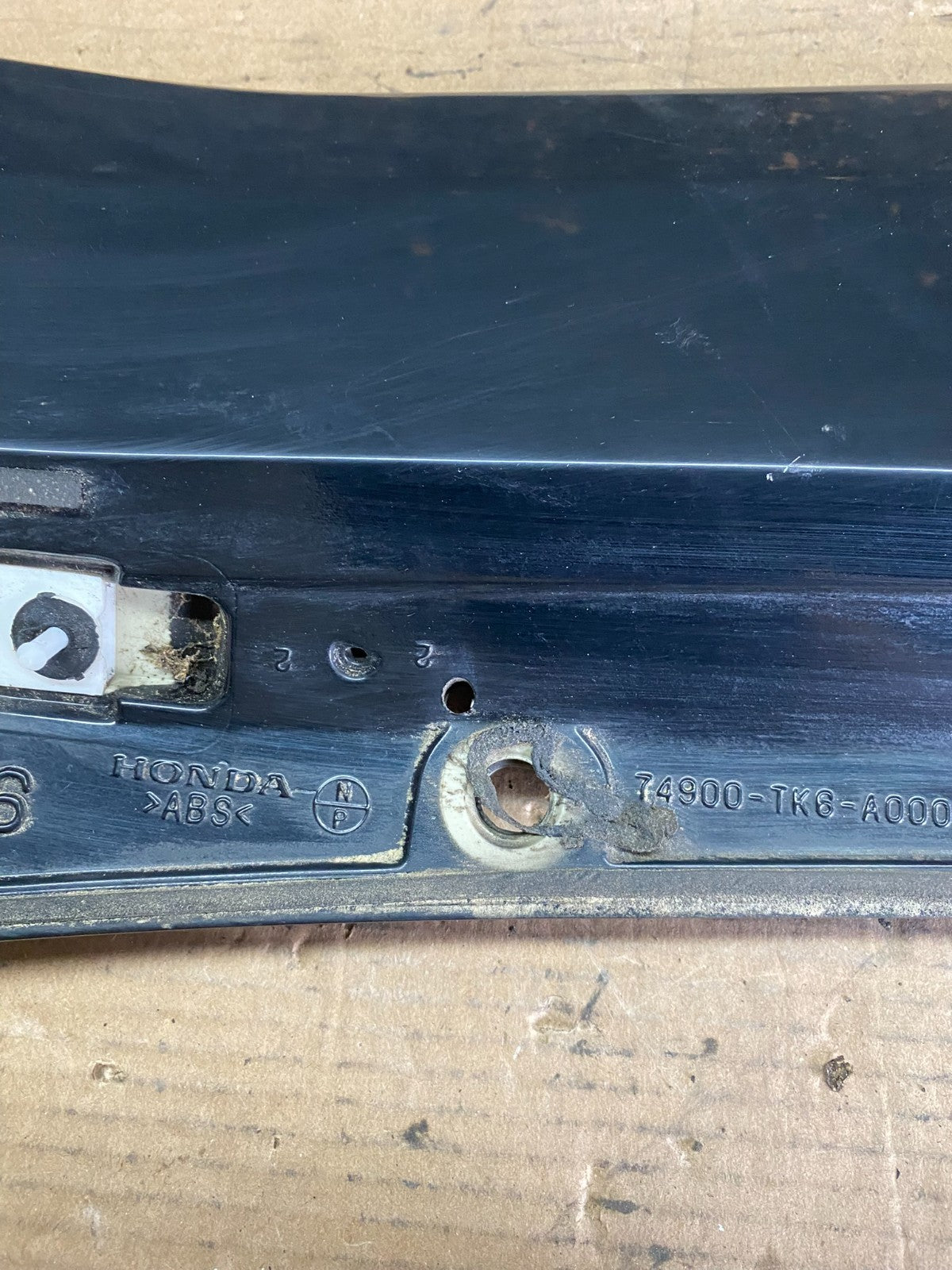 2009 to 2011 Honda Fit Rear Trunk Spoiler Gate Oem R2207 DG13