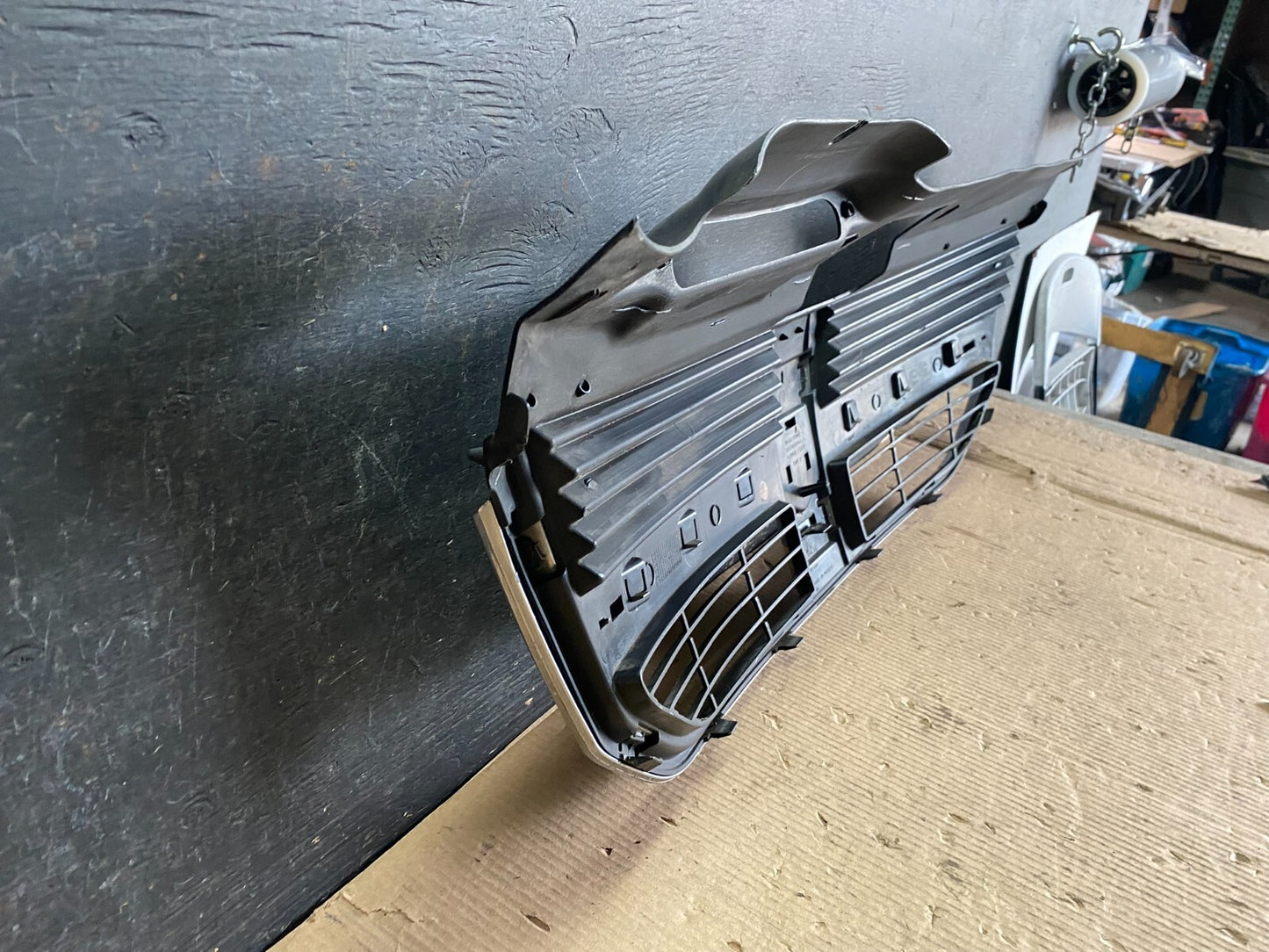 2009 to 2010 Dodge Journey  Front Upper Grill Grille OEM N8438 DG8