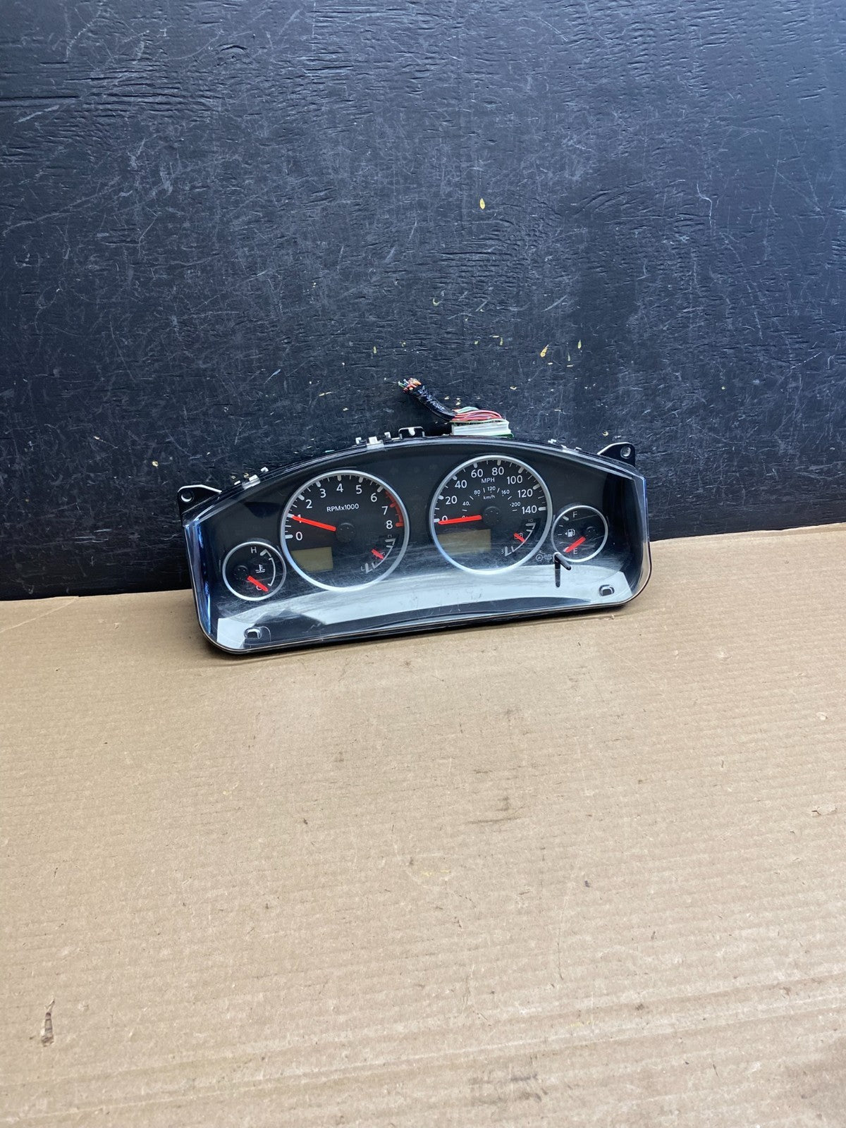 2010 to 2012 Nissan Pathfinder Speedometer Cluster Gauge AH1433 DG0