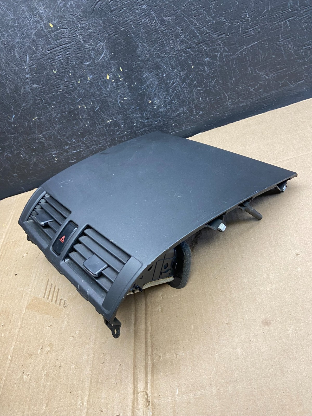 2007 to 2009 Mazda 3 Center Dash Hazard Air Vent Cover Switch AD7113 DG4