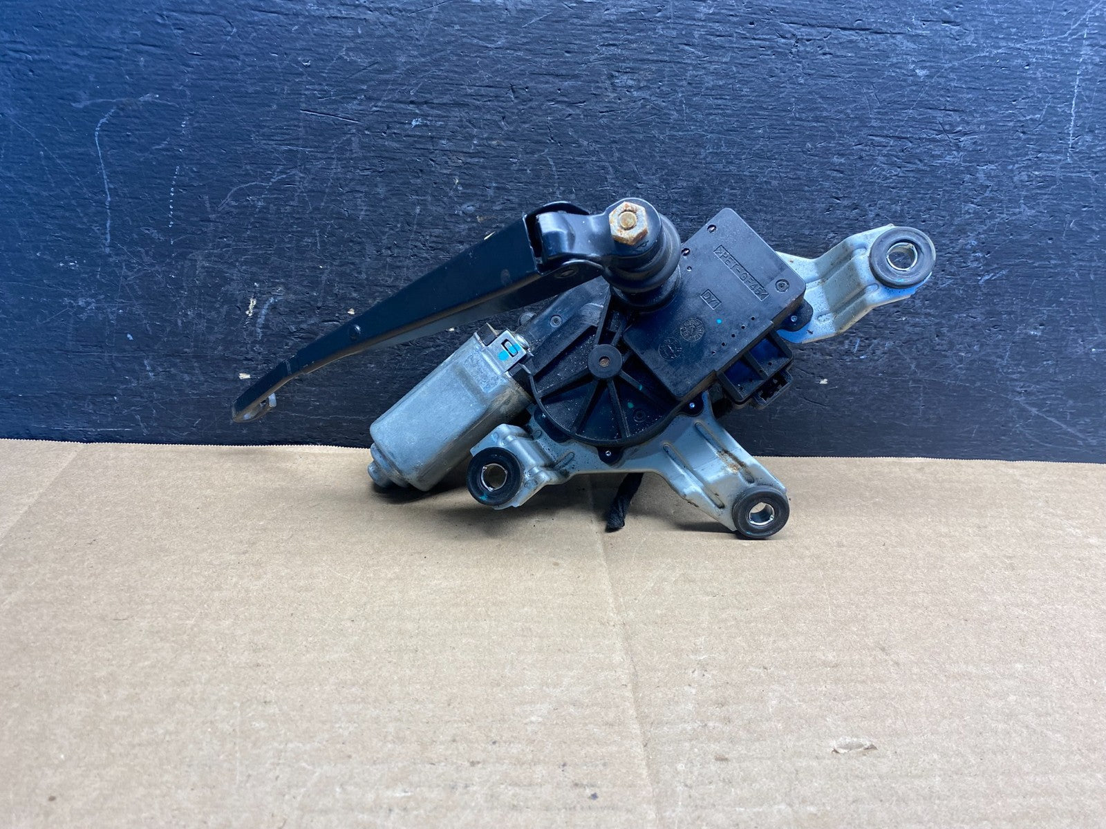 2010 to 2016 Cadillac SRX Rear Windshield Washer Wiper Motor ae8269 DG0