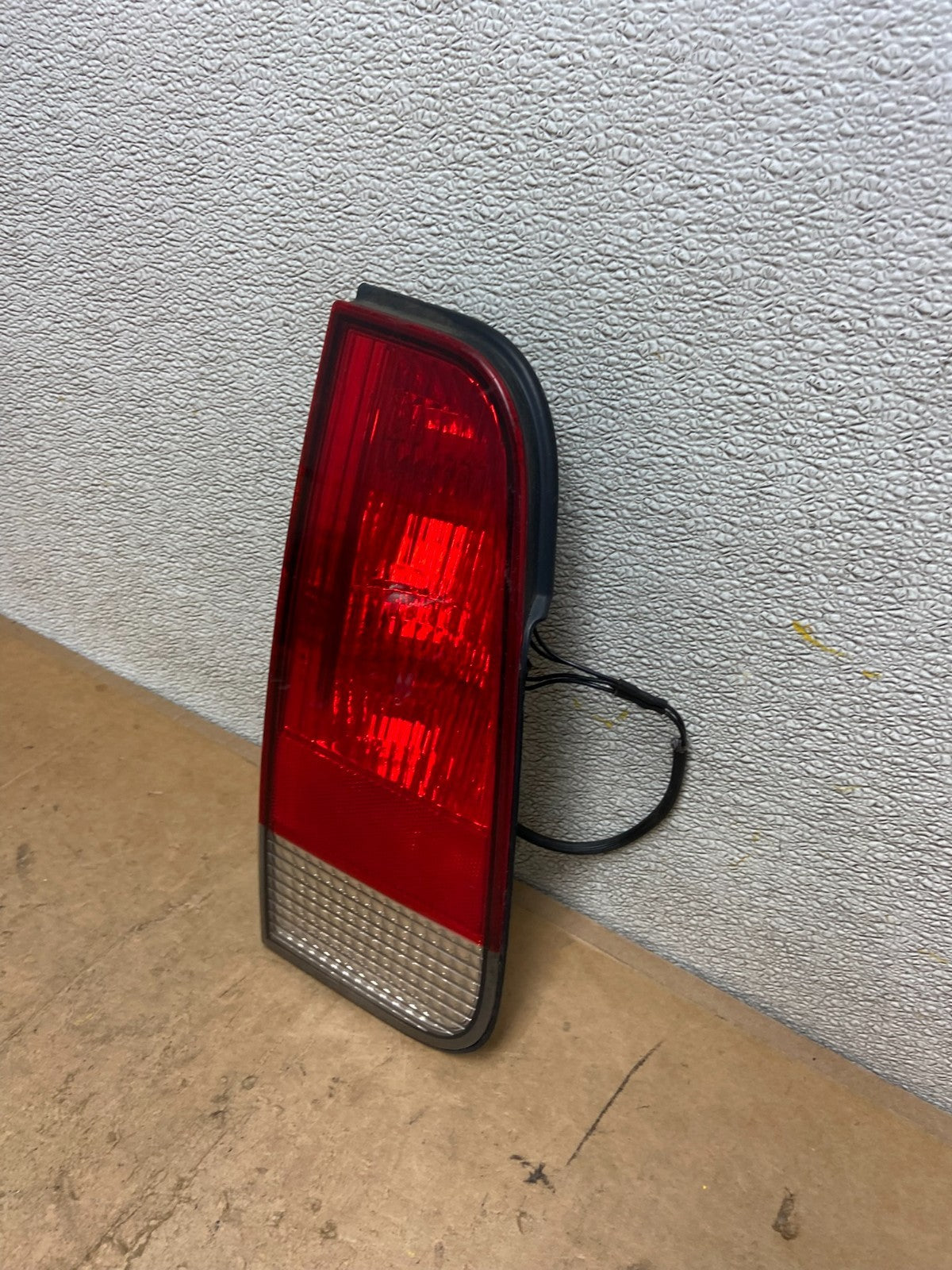 2003 2004 2005 Lincoln Aviator Left Driver Lh Inner Tail Light Side OEM X8937 DW1