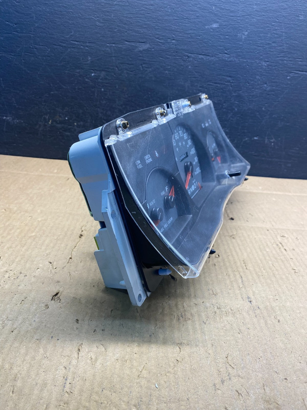2003 to 2005 Mercury Grand Marquis Speedometer Instrustment Cluster AD1637 DG1