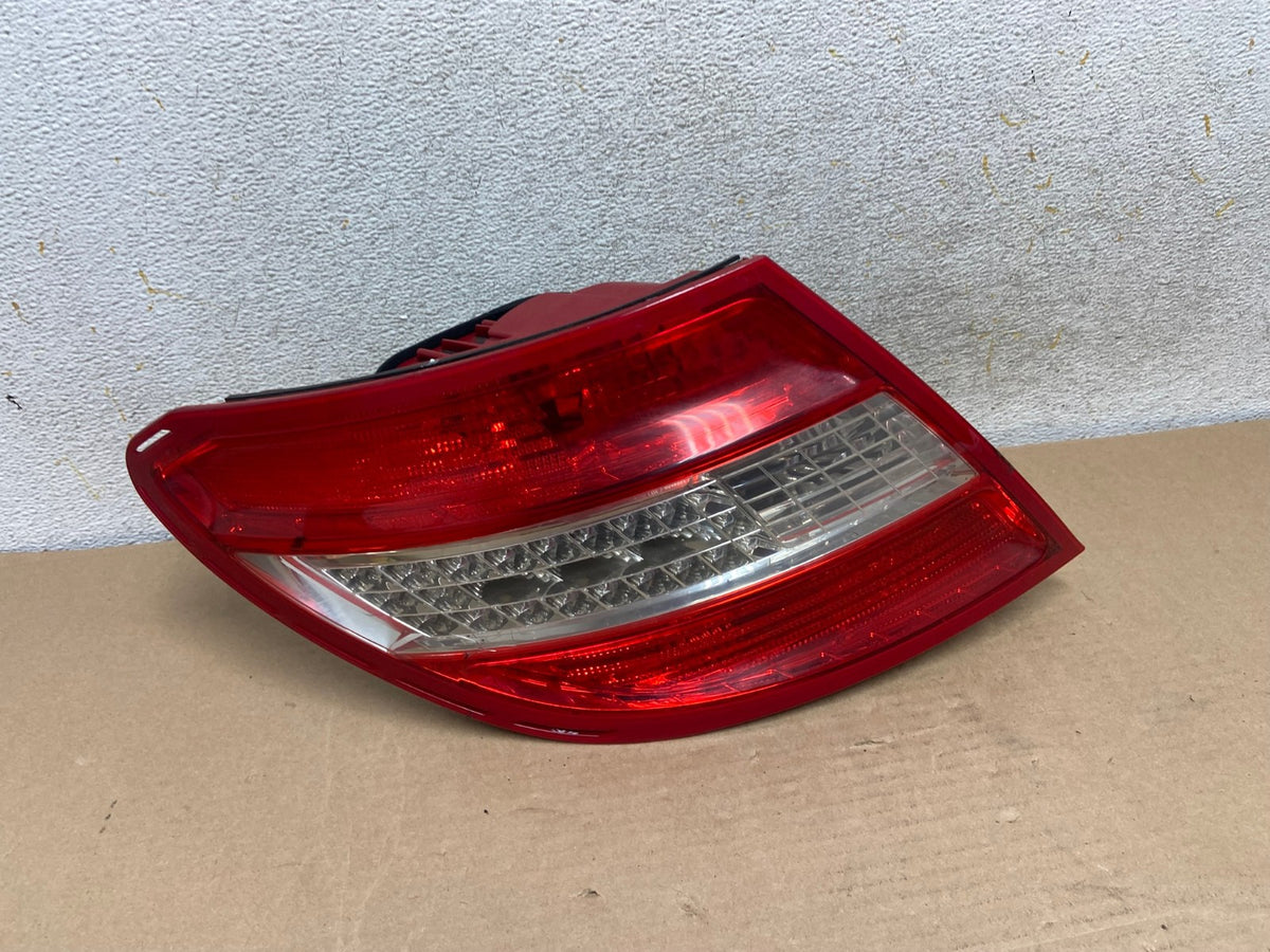 2008 - 2011 Mercedes C-Class Left Driver LH LED Tail Light AH9350 LK0