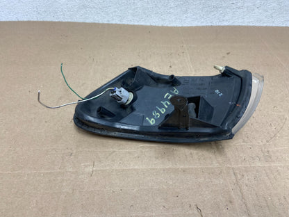 1993 to 1997 Toyota Corolla Right Passenger Corner Marker Turn Signal AE4989 DW4