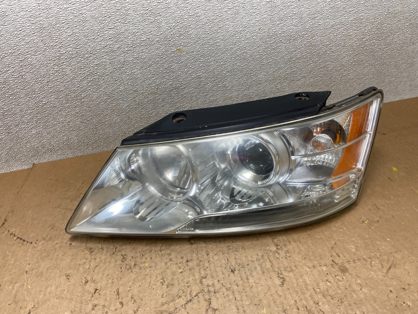 2009 - 2010 Hyundai Sonata Left Driver LH Side Headlight Halogen Z9501 DW0