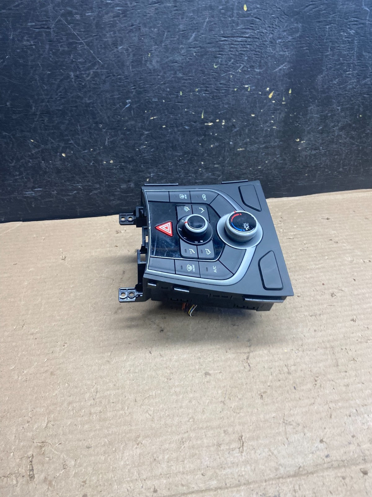 2014 - 2016 Hyundai Elantra Center Heater A/C AC Climate Control Panel AH5310 DG1